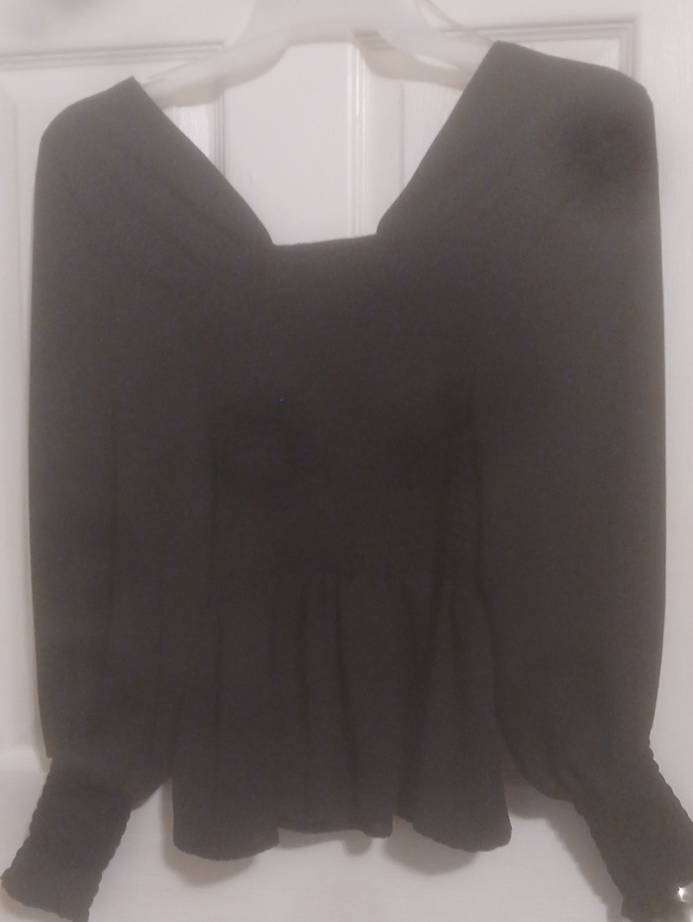 Women’s Black Long-Sleeve  Peplum Top